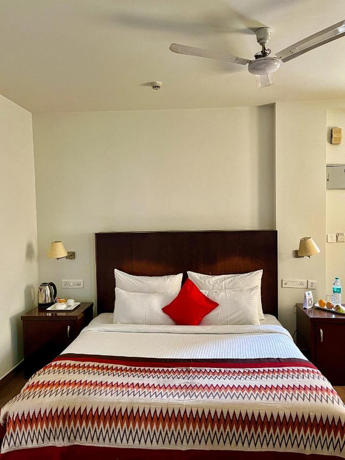 The Orion Express Hotel Jaipur Buitenkant foto
