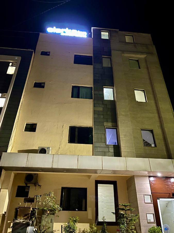 The Orion Express Hotel Jaipur Buitenkant foto